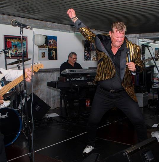 Strictly Elvis te boeken bij www.kwekel-evenementen.nl