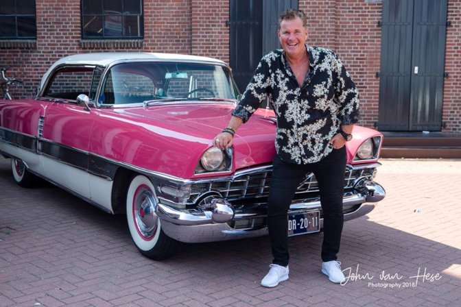 Johnny Valentino a.k.a. Wally Preyll allround entertainer te boeken bij www.johnnyvalentino.eu